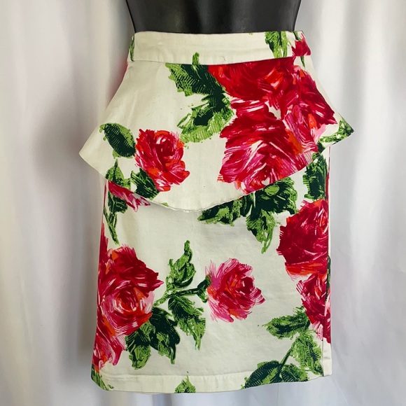 LOVE21 PENCIL FLORAL SKIRT SIZE SMALL